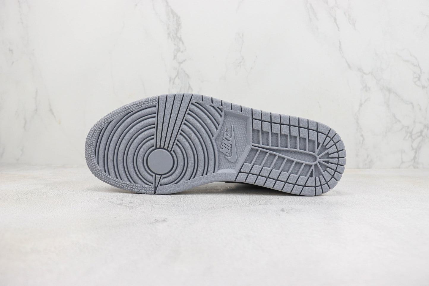 Air Jordan 1 Mid Neutral Grey
