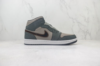 Air Jordan 1 Mid Night Stadium