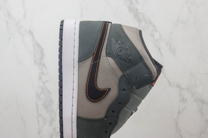 Air Jordan 1 Mid Night Stadium