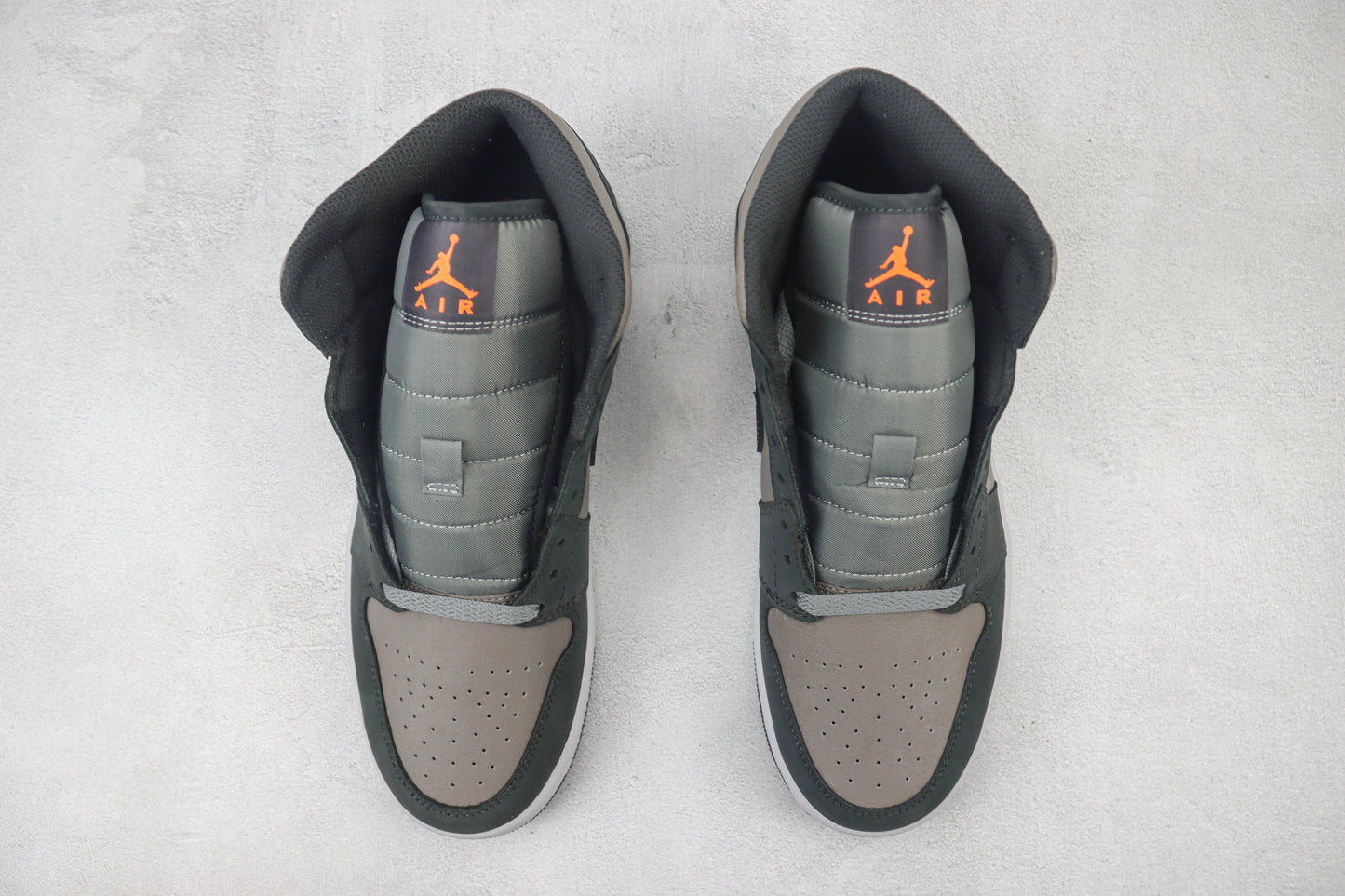 Air Jordan 1 Mid Night Stadium