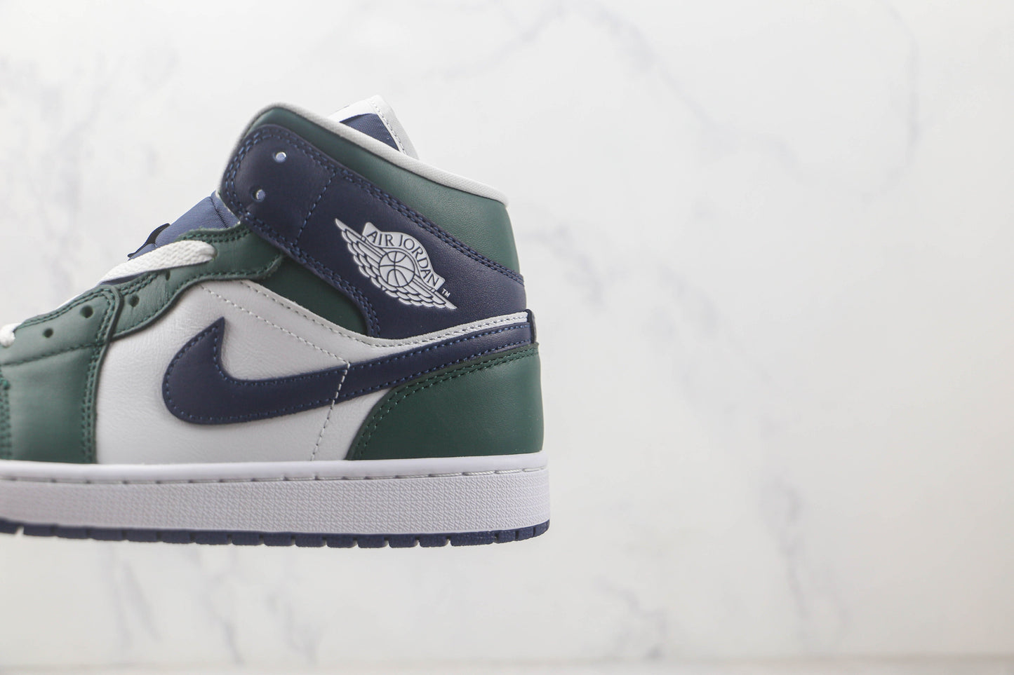 Air Jordan 1 Mid Noble Green