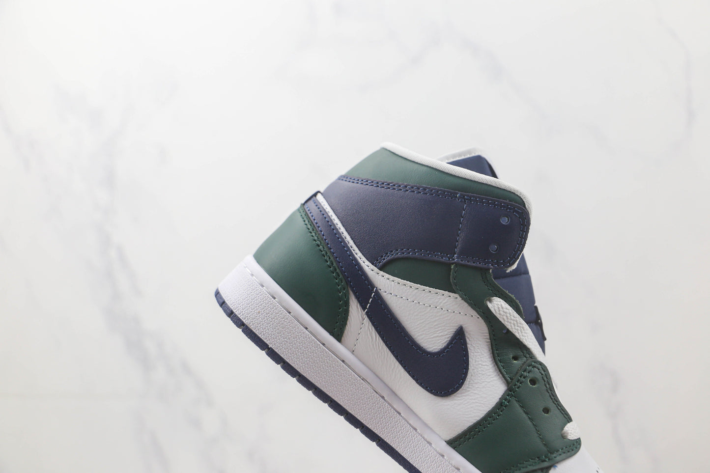Air Jordan 1 Mid Noble Green