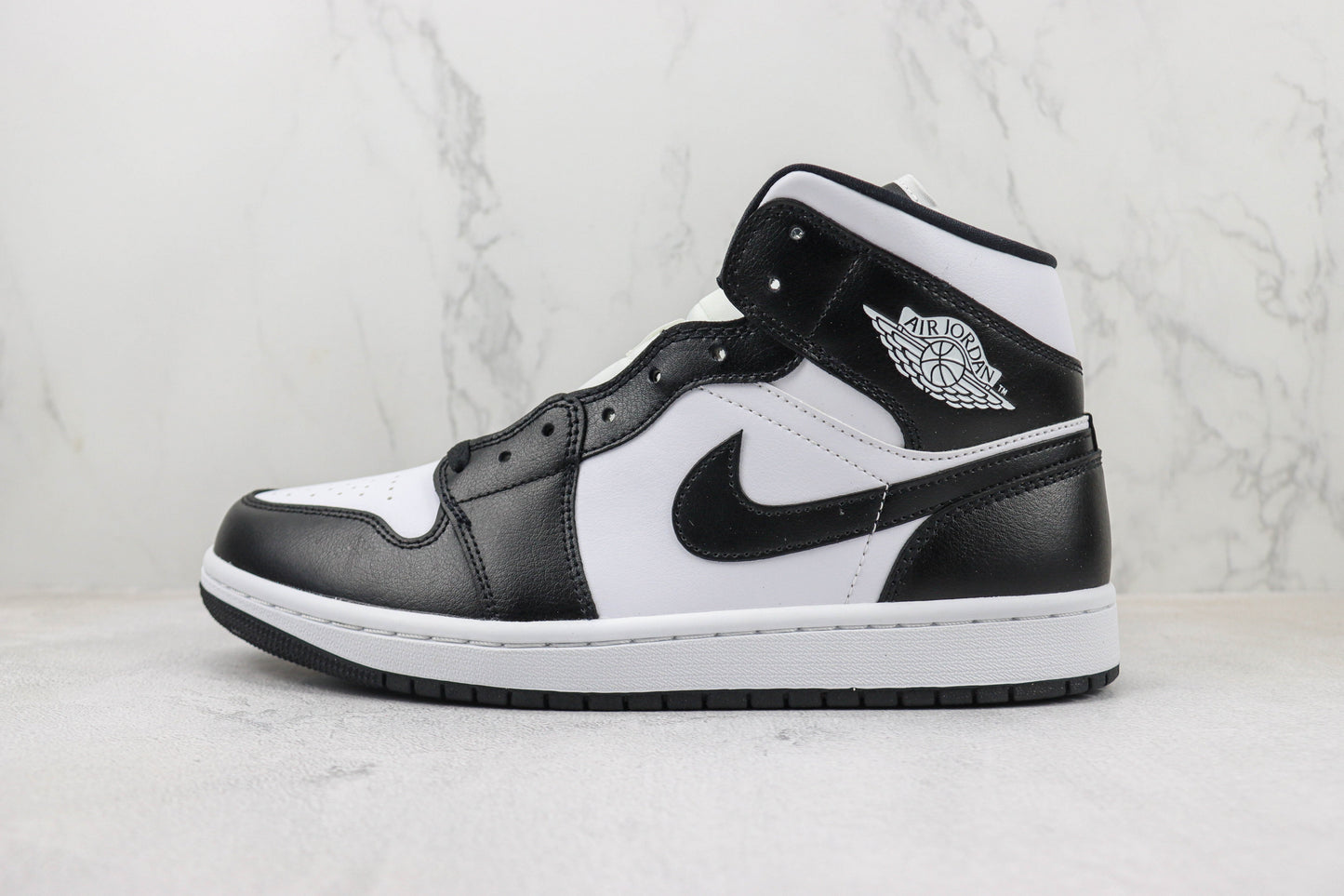 Air Jordan 1 Mid Panda