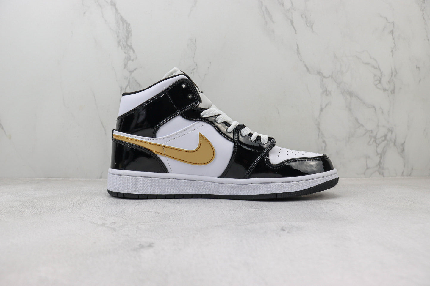 Air Jordan 1 Mid Patent Black Gold