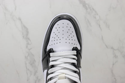 Air Jordan 1 Mid Patent Black Gold