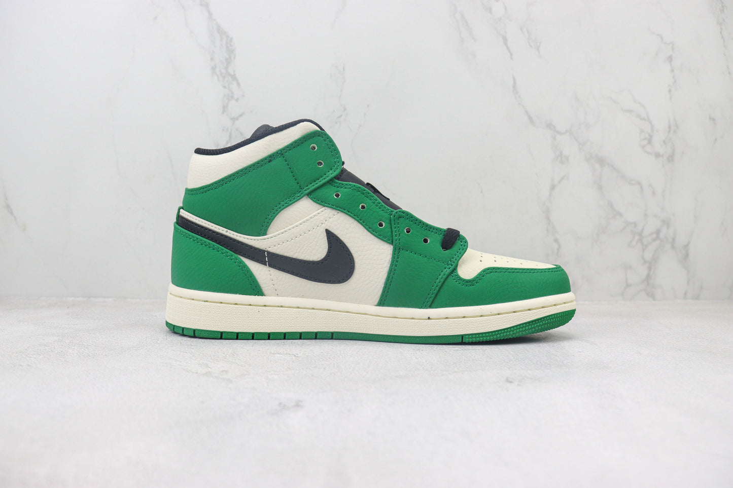 Air Jordan 1 Mid Pine Green