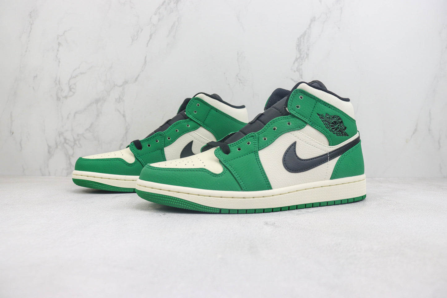 Air Jordan 1 Mid Pine Green