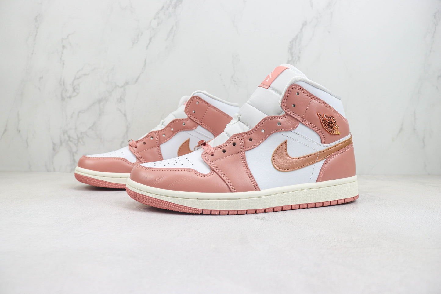 Air Jordan 1 Mid Red Stardust