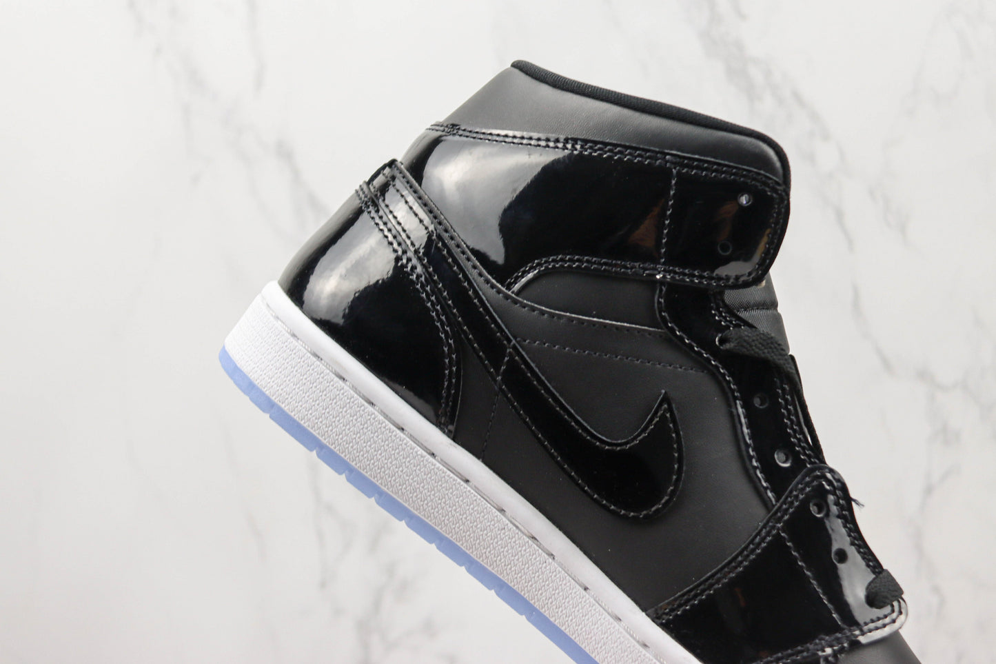 Air Jordan 1 Mid Space Jam