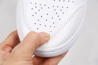 Air Jordan 1 Mid Triple White