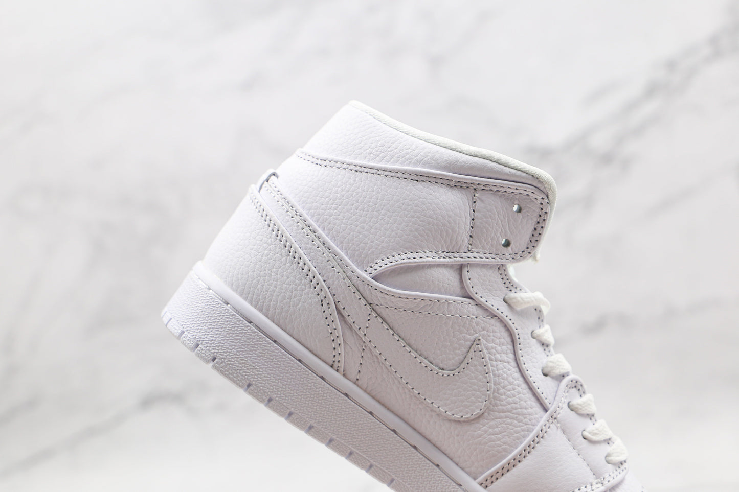 Air Jordan 1 Mid Triple White
