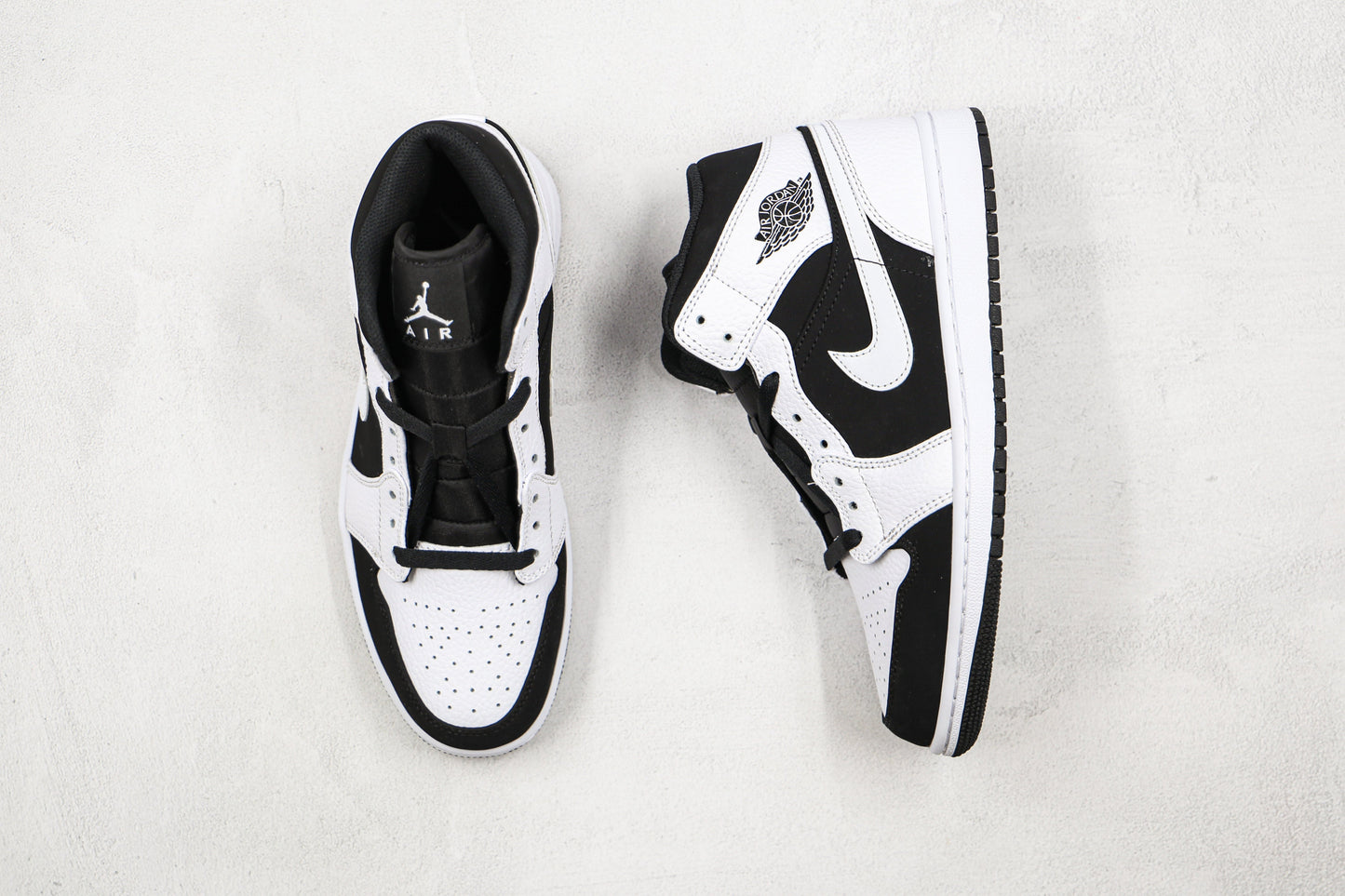 Air Jordan 1 Mid Tuxedo