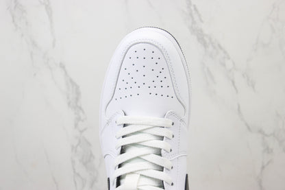 Air Jordan 1 Mid White/Black
