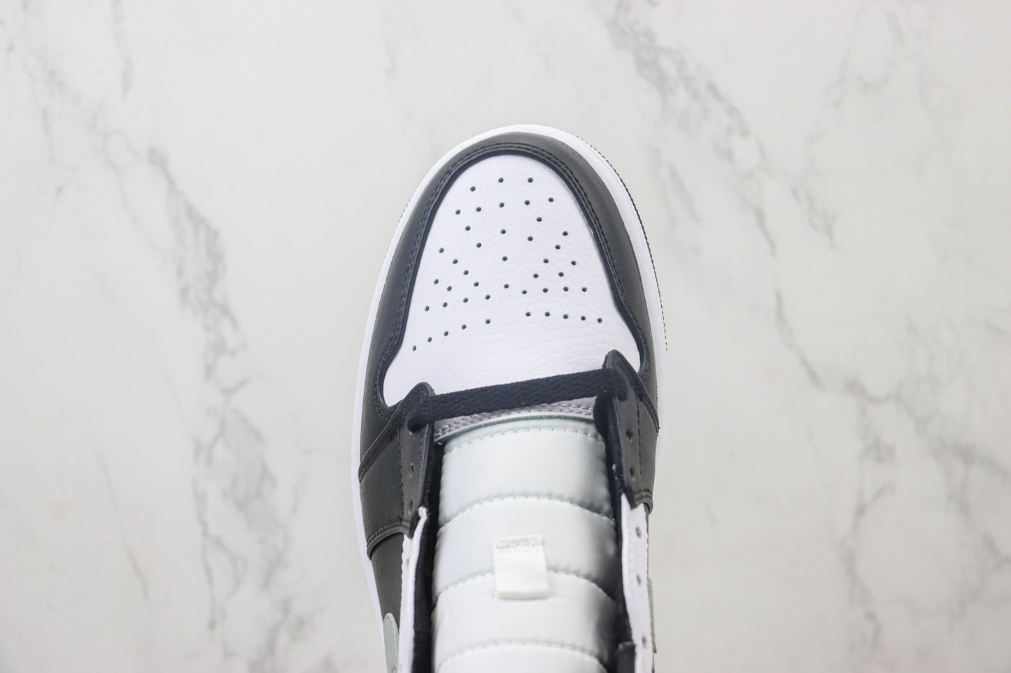 Air Jordan 1 Mid White Shadow