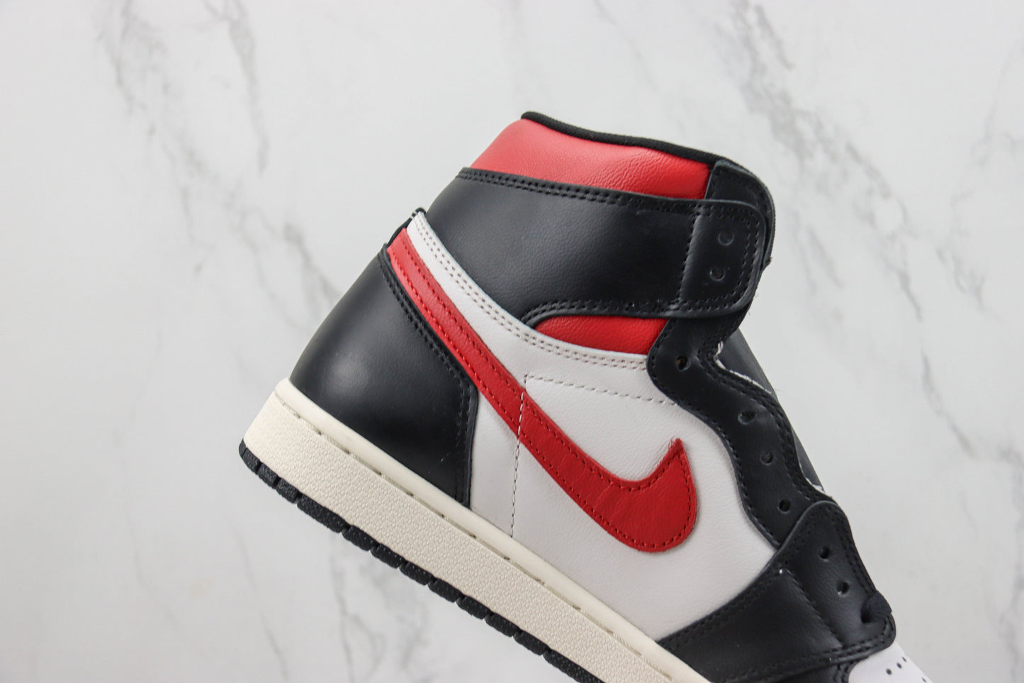 Air Jordan 1 Retro High Black Gym Red