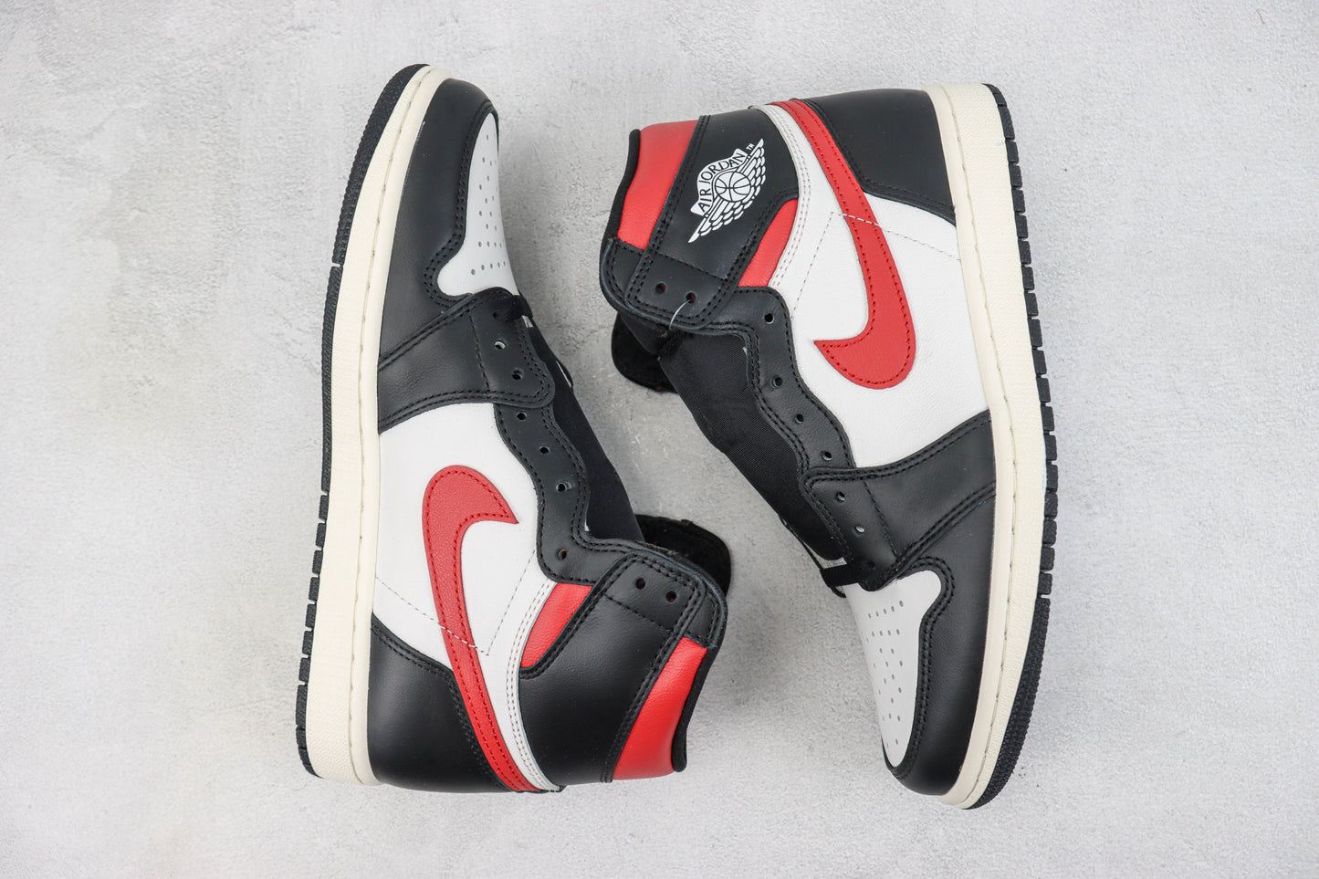 Air Jordan 1 Retro High Black Gym Red