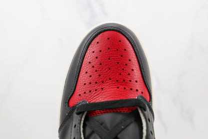 Air Jordan 1 Retro High Bred Toe