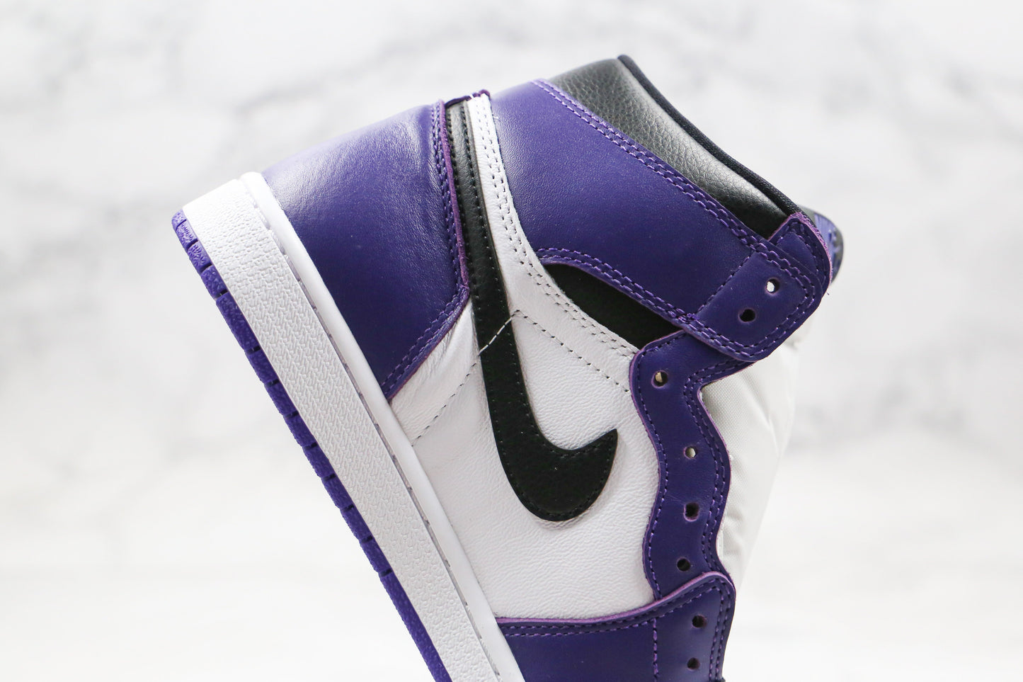 Air Jordan 1 Retro High Court Purple