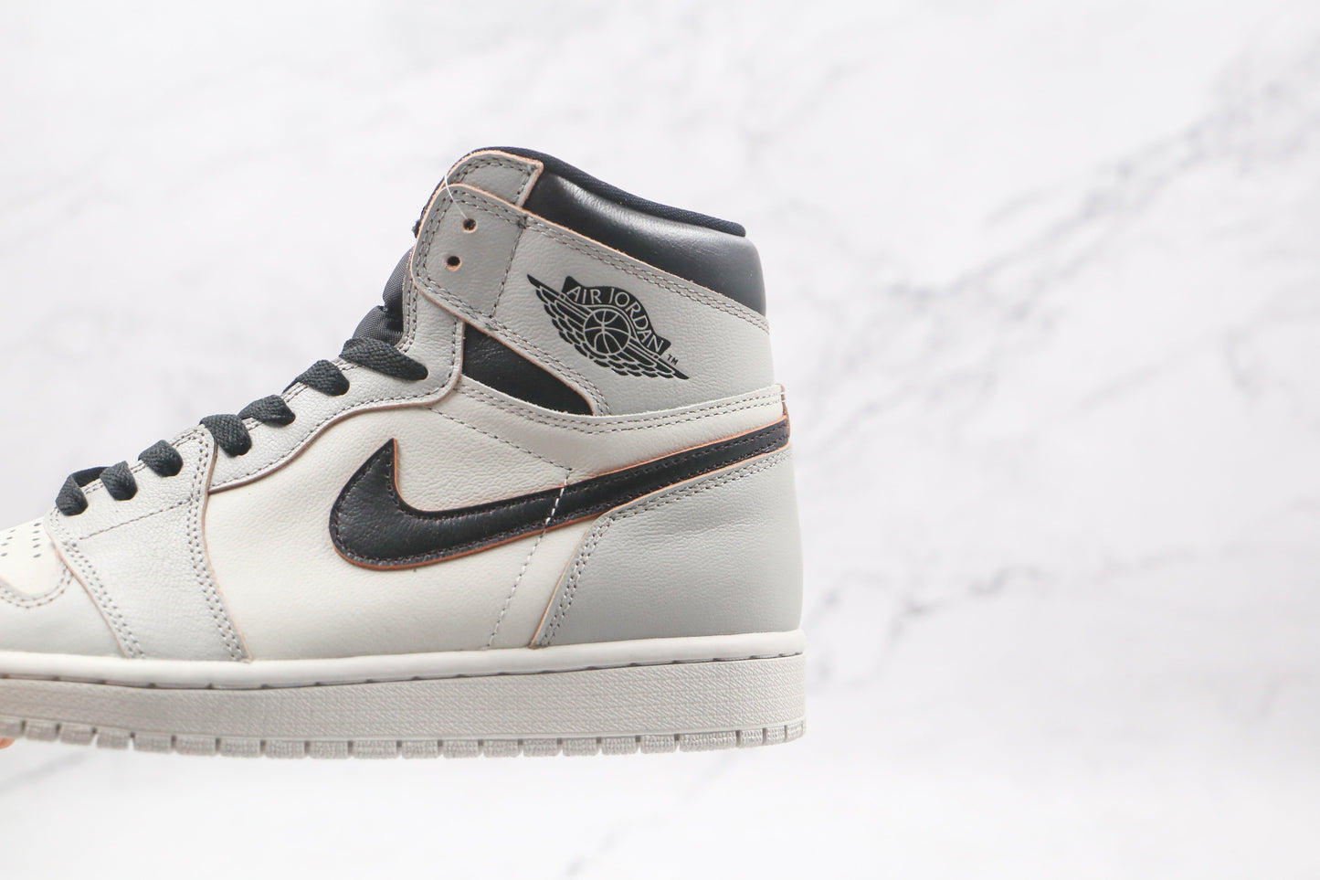 Air Jordan 1 Retro High Defiant