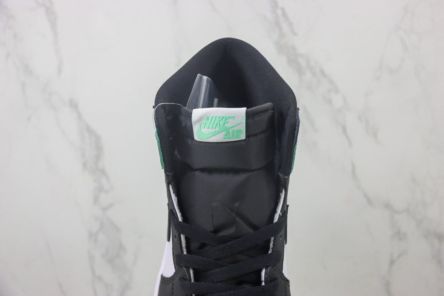 Air Jordan 1 Retro High Green Glow