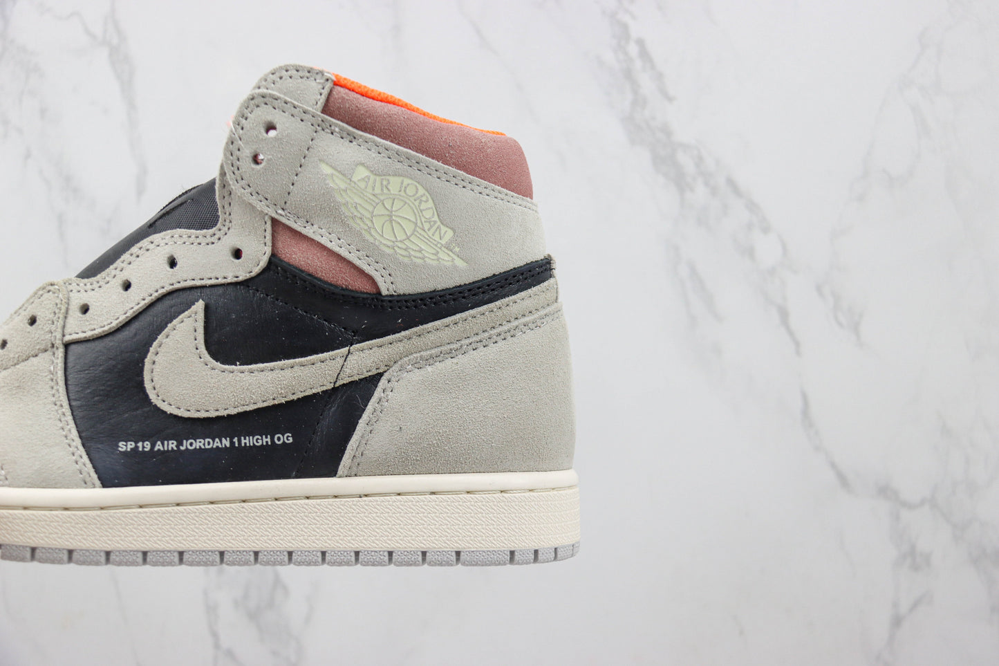 Air Jordan 1 Retro High Neutral Grey Hyper Crimson