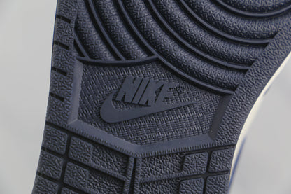 Air Jordan 1 Retro High Obsidian
