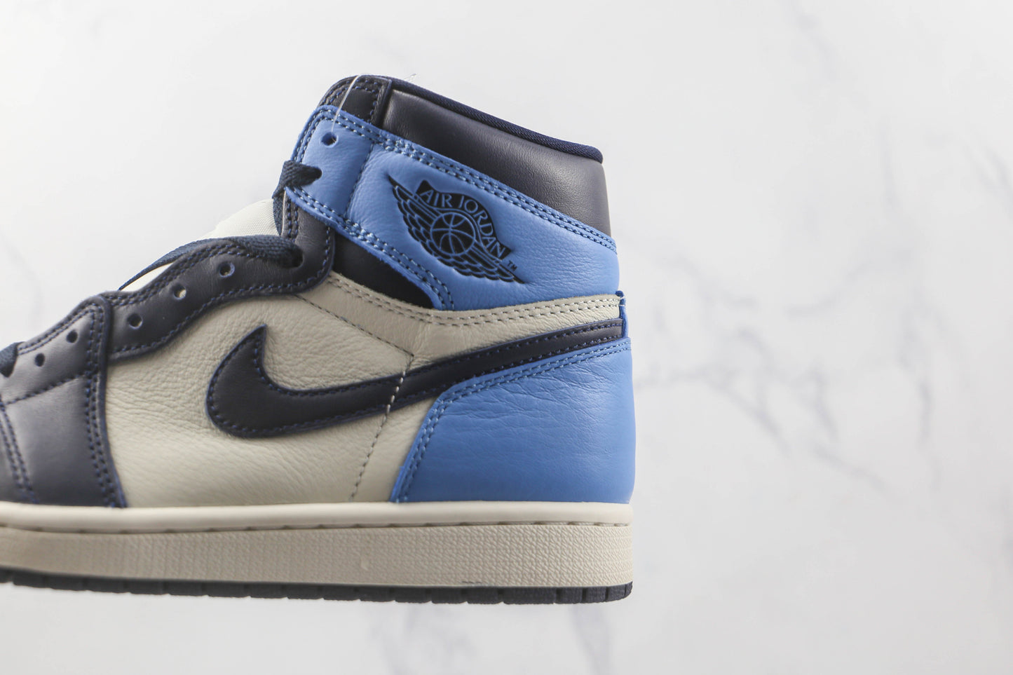 Air Jordan 1 Retro High Obsidian