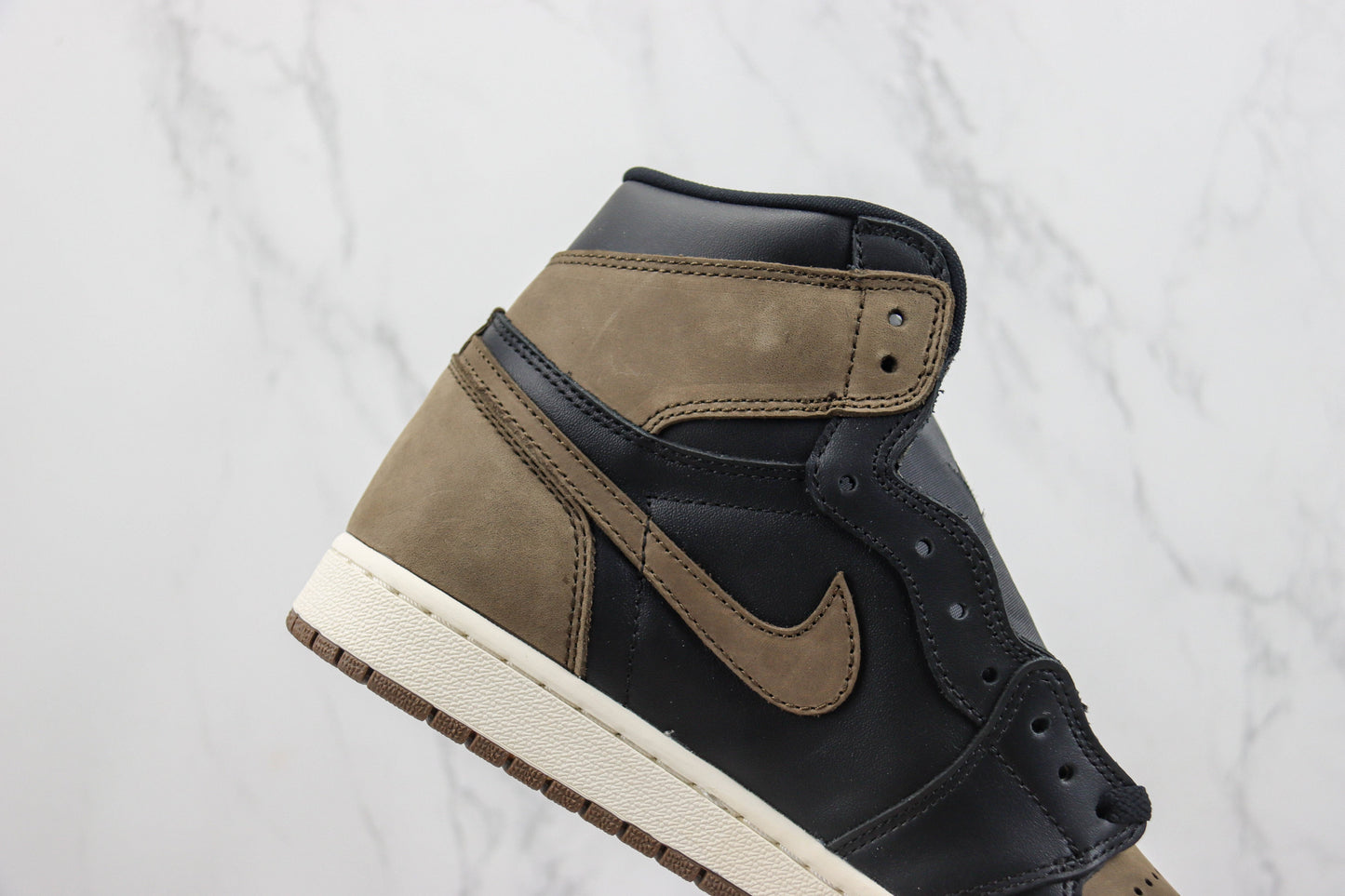 Air Jordan 1 Retro High Palomino