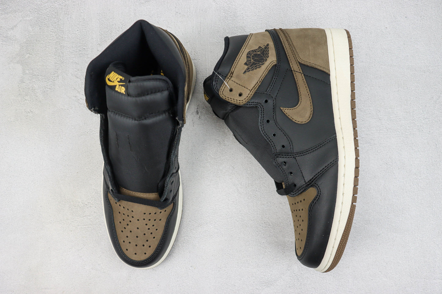 Air Jordan 1 Retro High Palomino