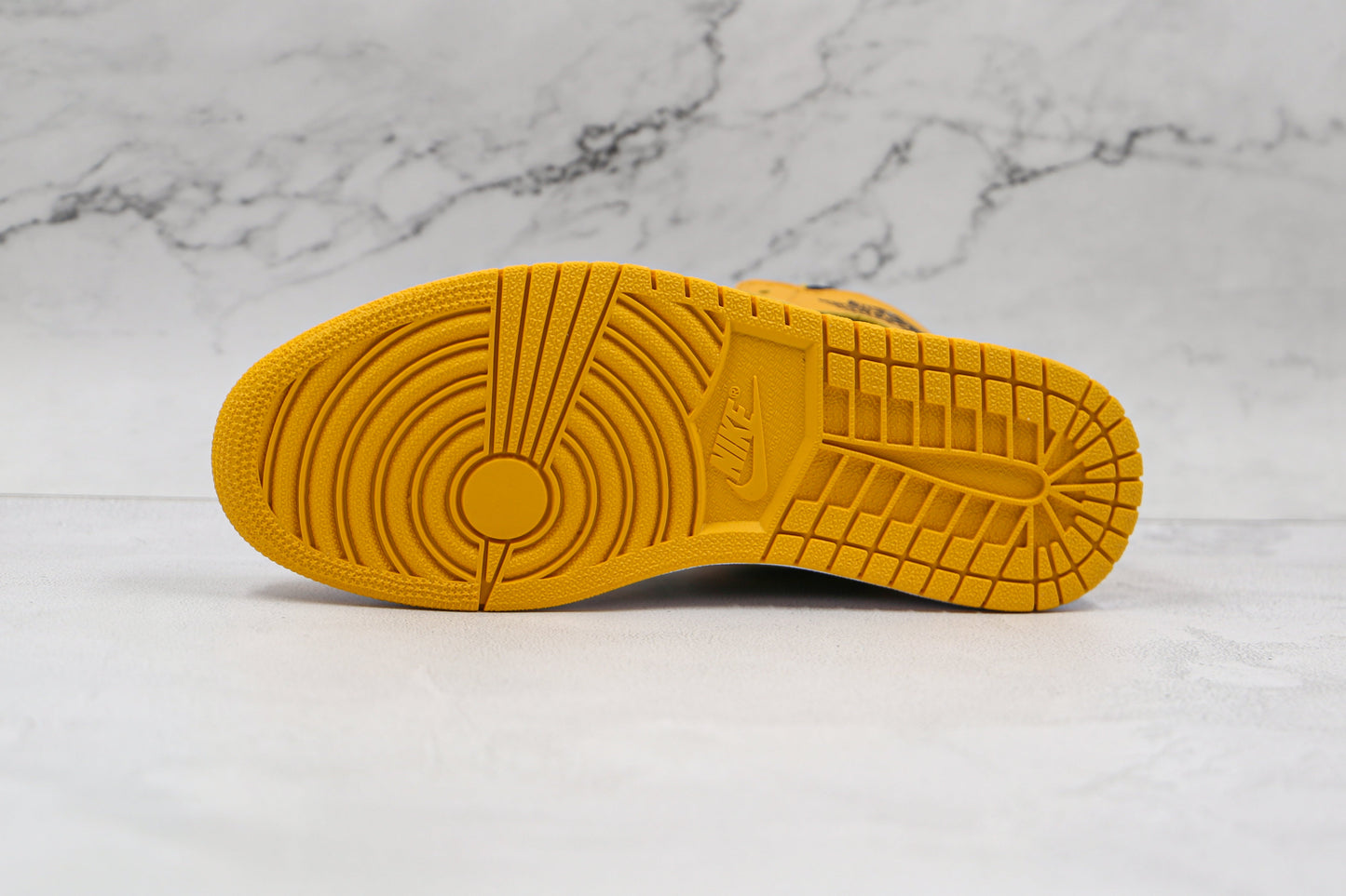 Air Jordan 1 Retro High Pollen
