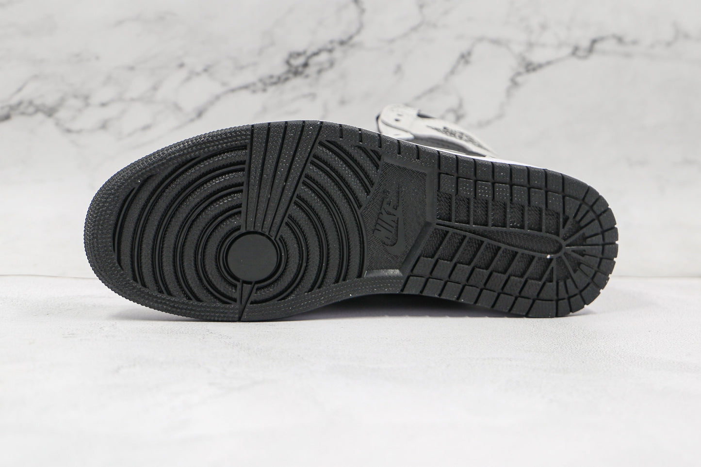Air Jordan 1 Retro High Shadow
