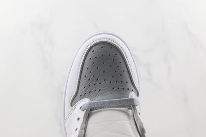 Air Jordan 1 Retro High Stealth