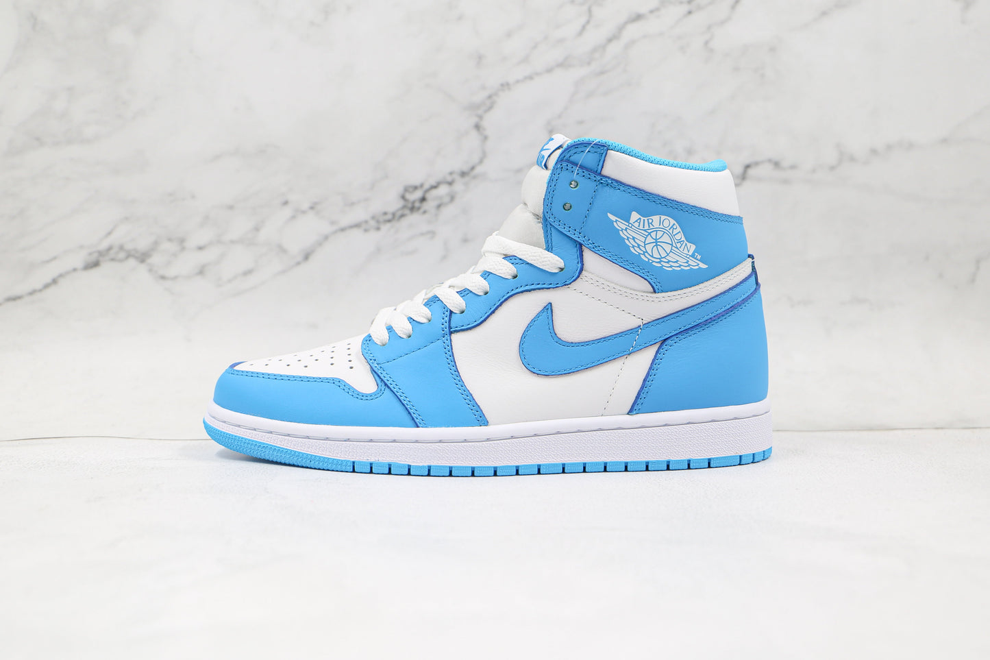 Air Jordan 1 Retro High UNC