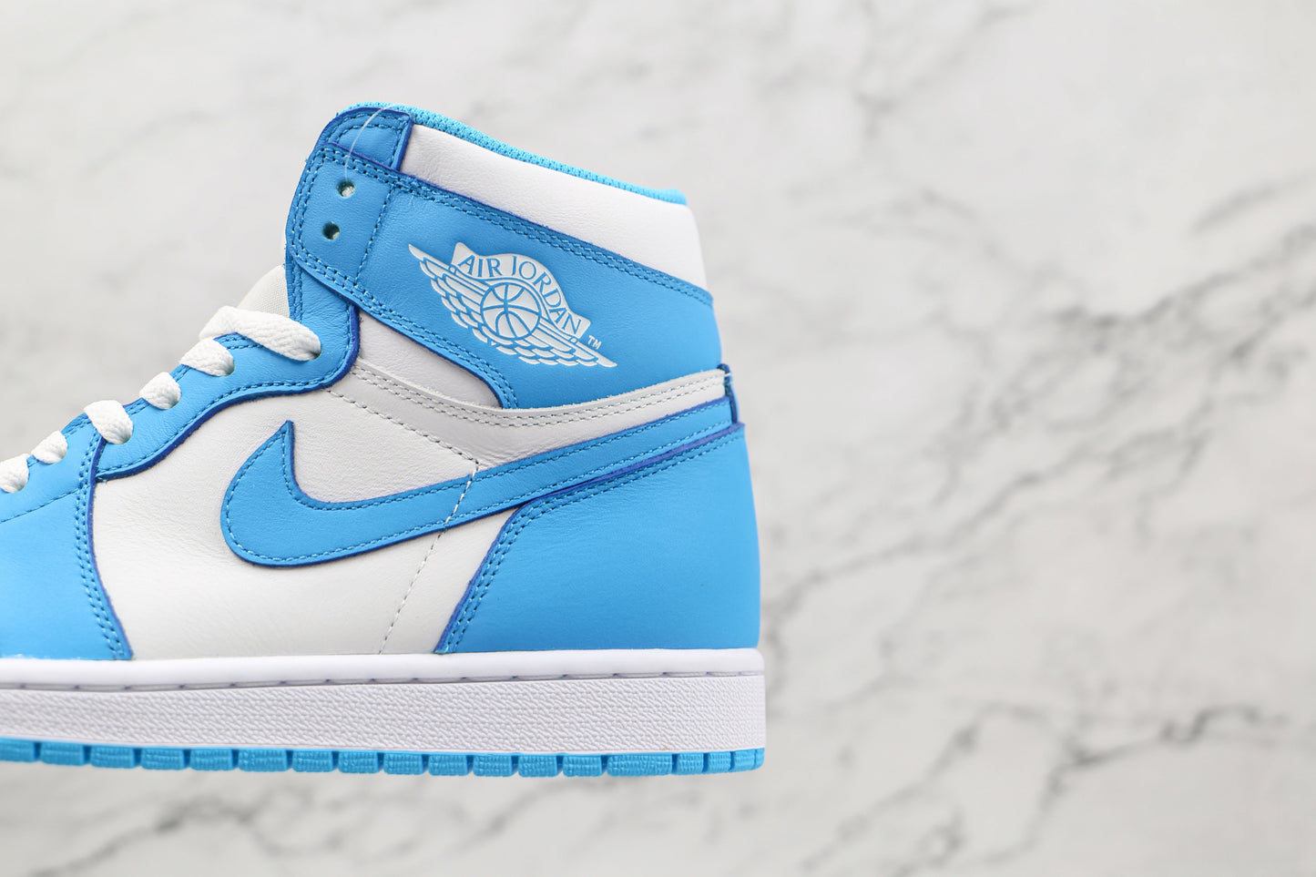 Air Jordan 1 Retro High UNC