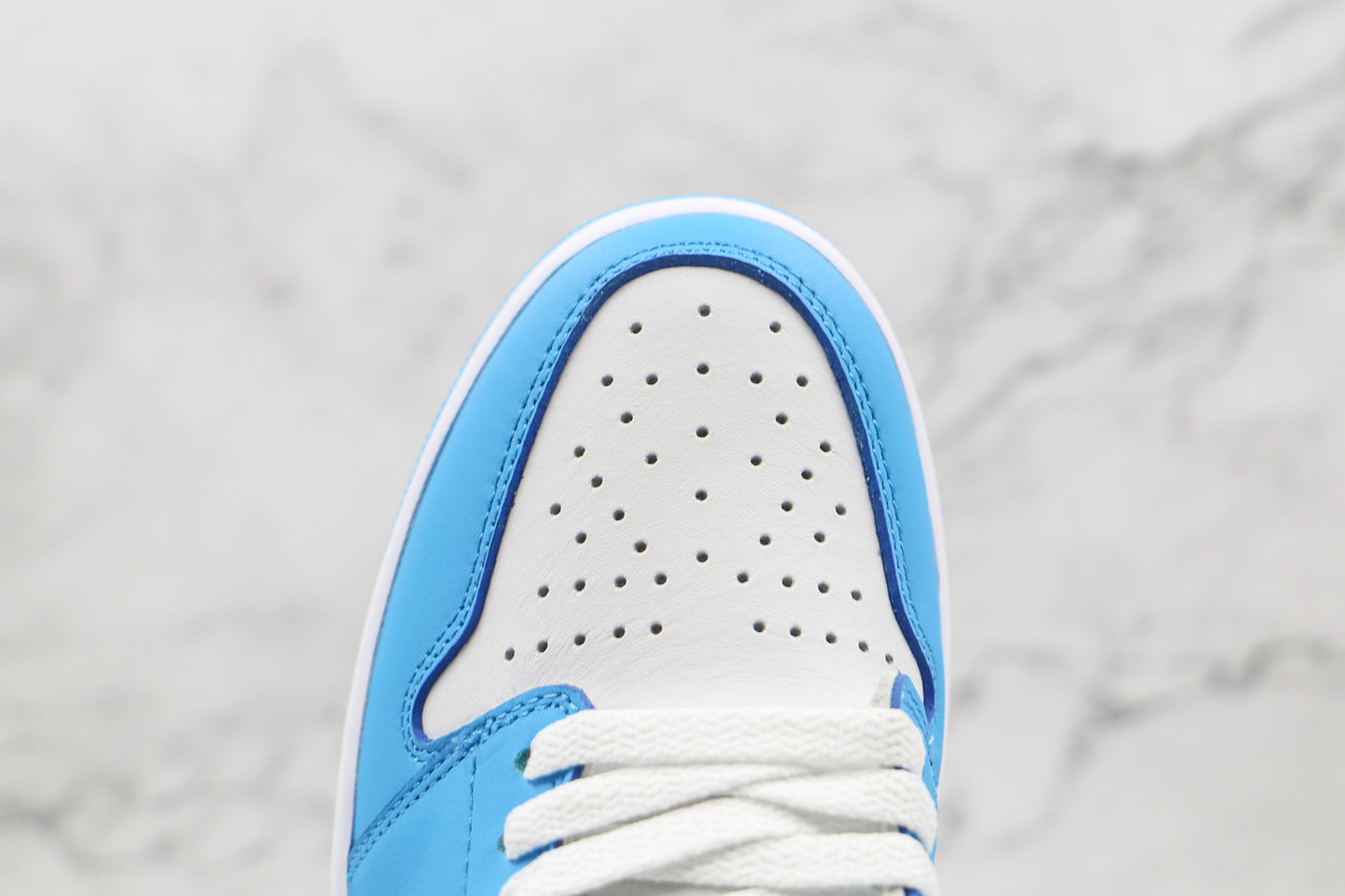Air Jordan 1 Retro High UNC