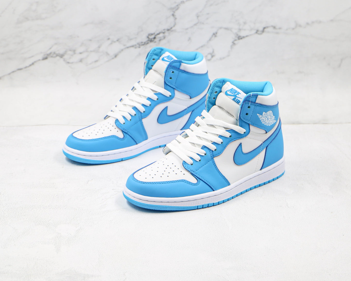Air Jordan 1 Retro High UNC