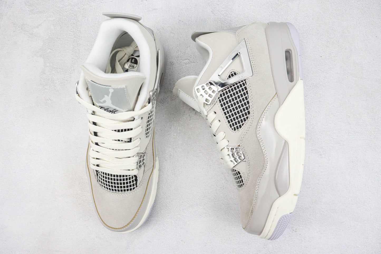 Air Jordan 4 Frozen Moments
