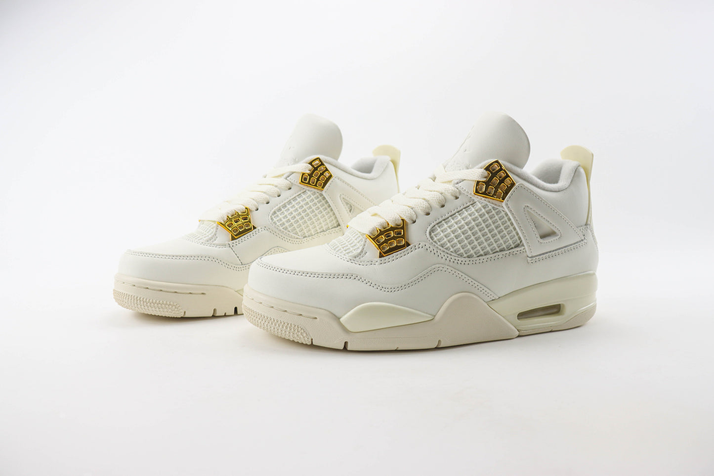 Air Jordan 4 Metallic Gold