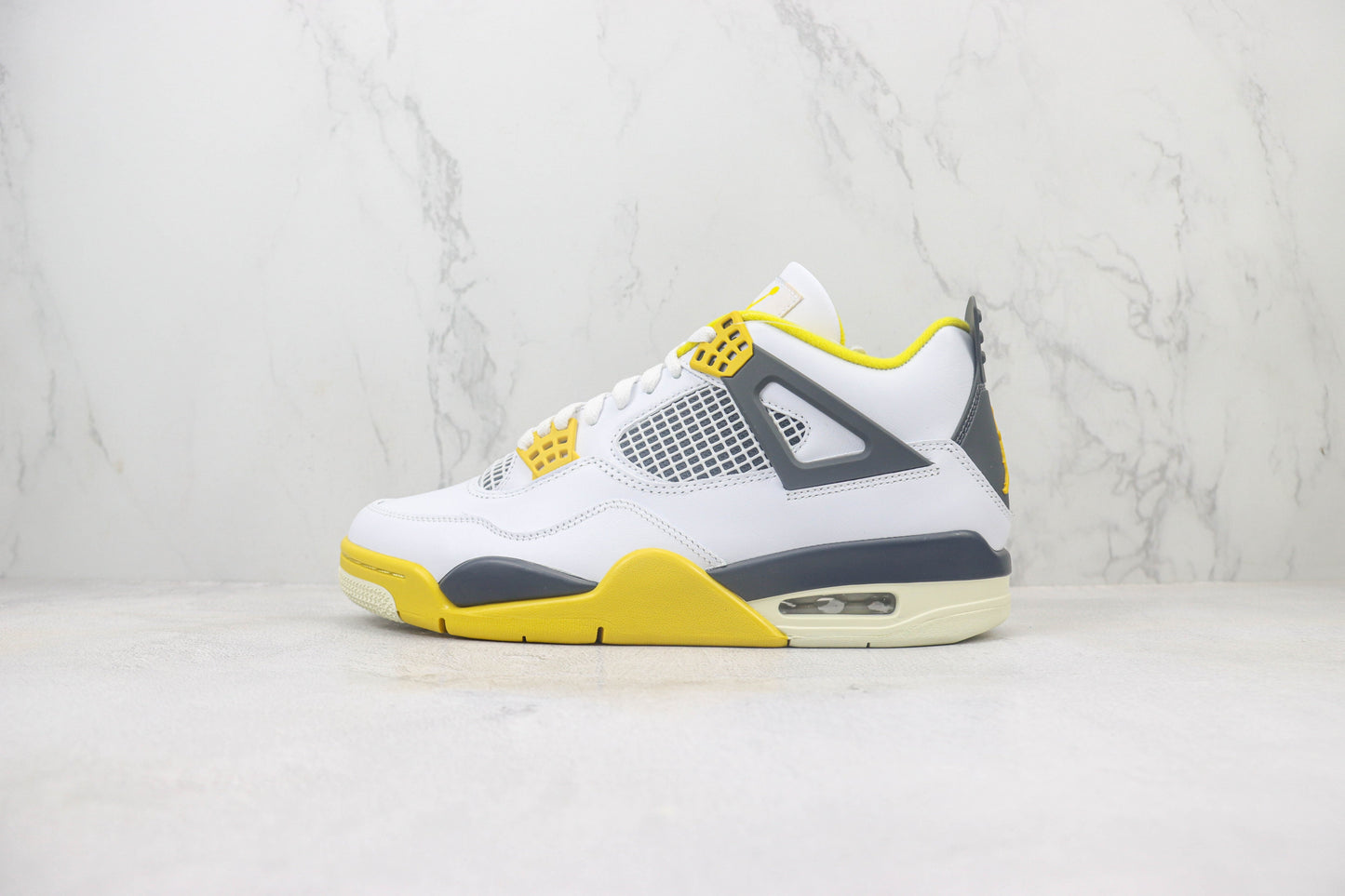 Air Jordan 4 Vivid Sulfur