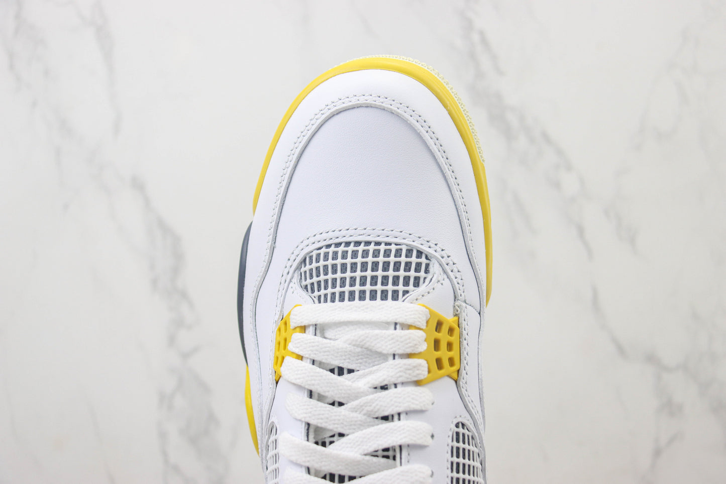 Air Jordan 4 Vivid Sulfur