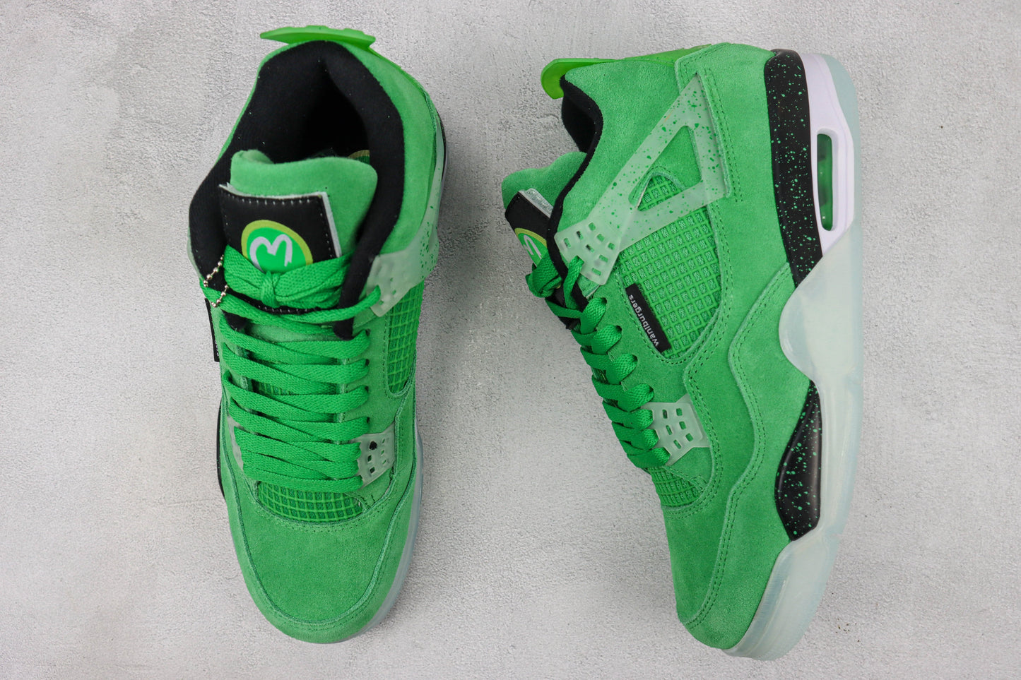 Air Jordan 4 Wahlburger
