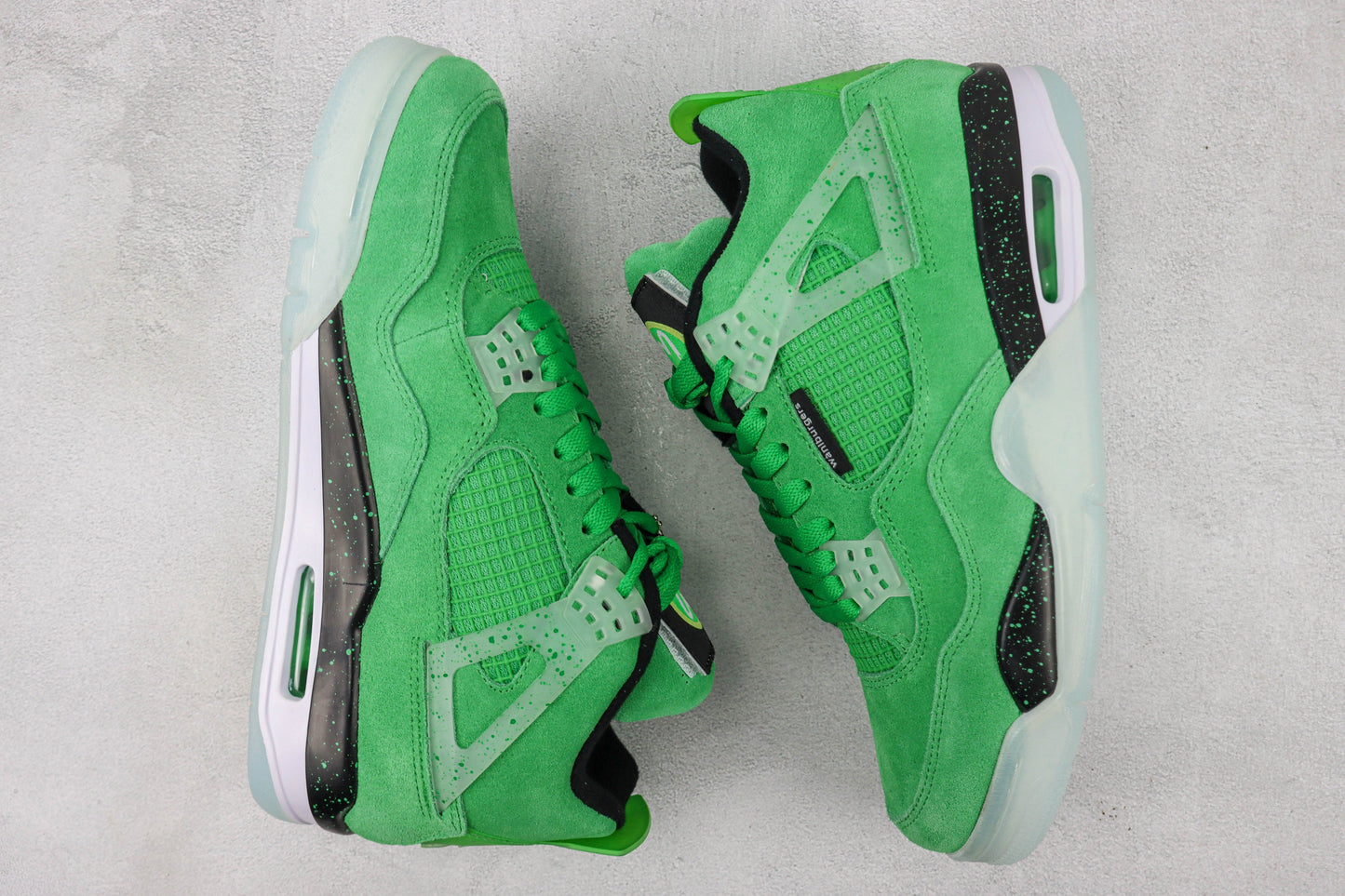 Air Jordan 4 Wahlburger