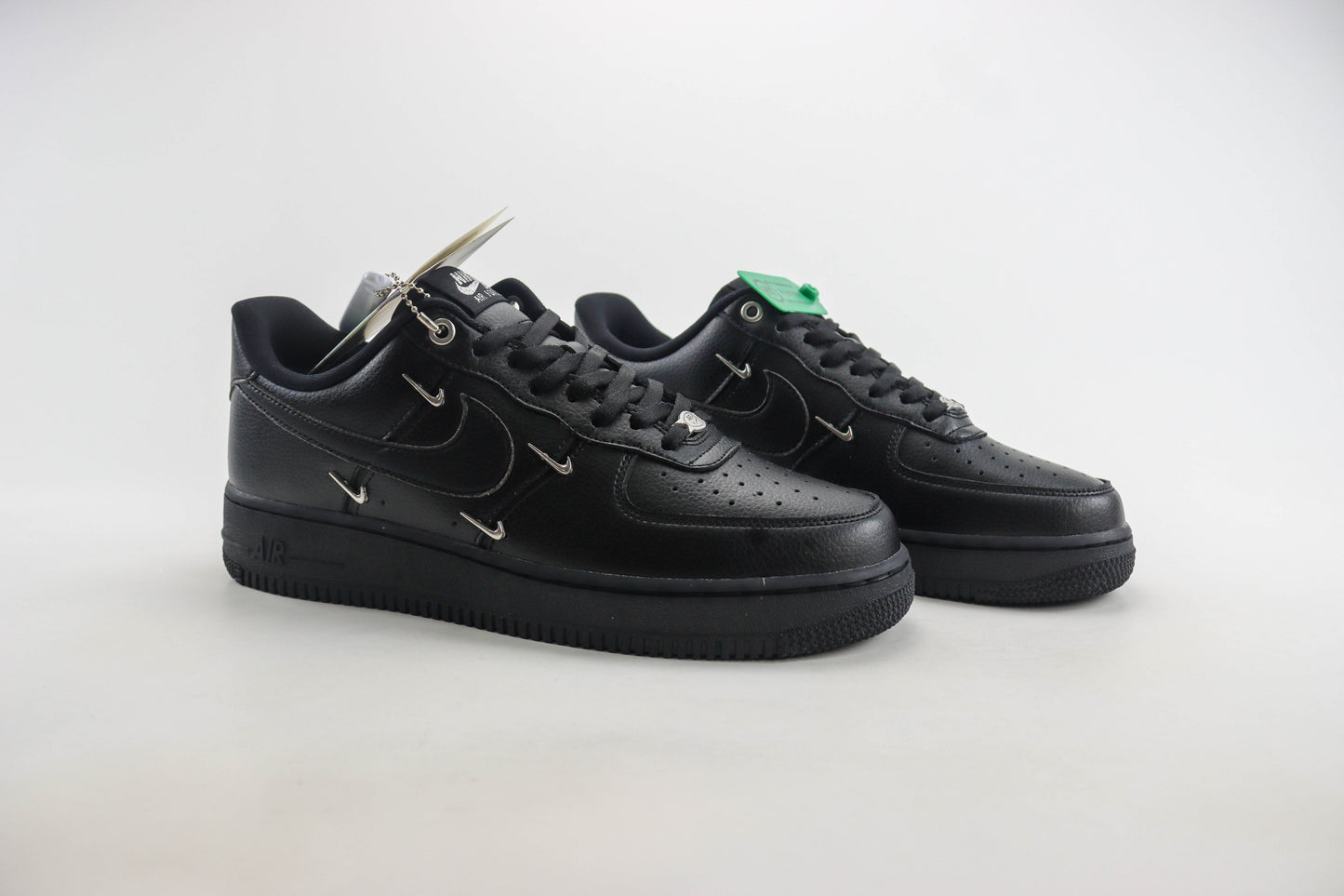 Nike Air Force 1 Low Black/Metallic Silver