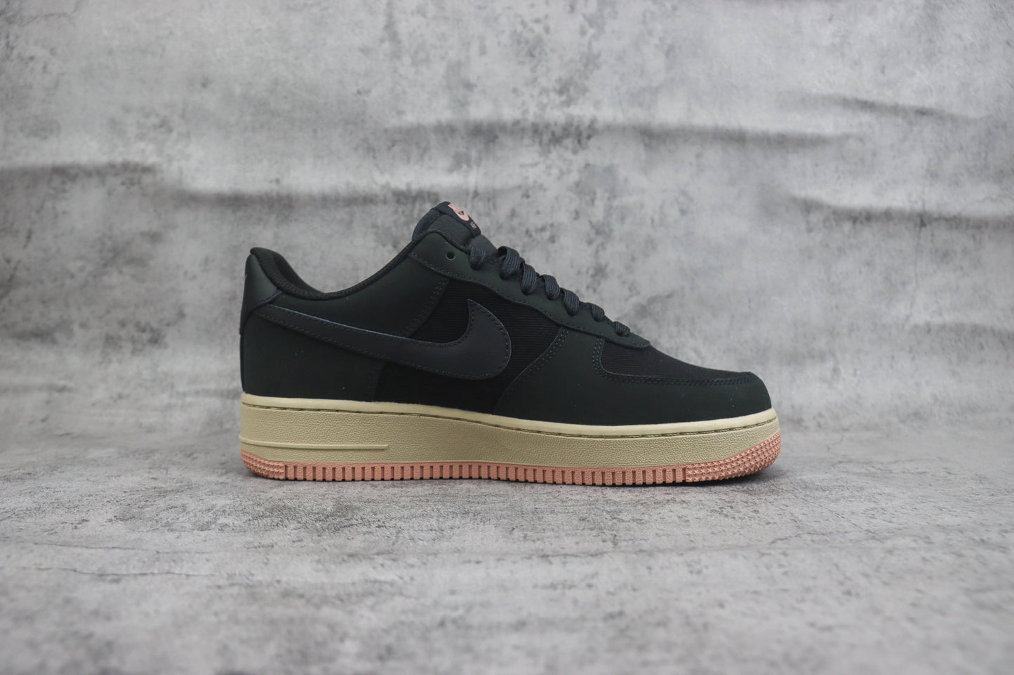 Nike Air Force 1 Low Black Red Stardust