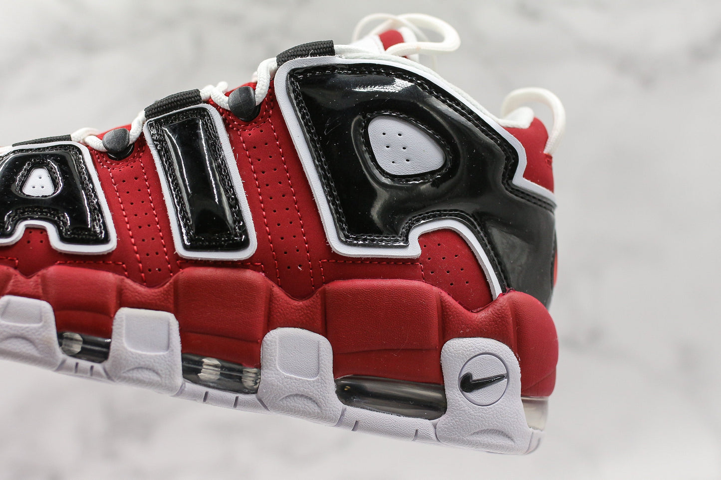 Nike Air More Uptempo Bulls