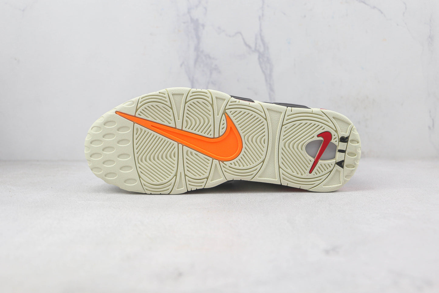 Nike Air More Uptempo Hoops