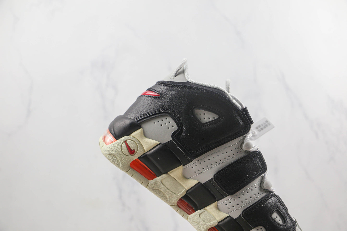 Nike Air More Uptempo Hoops