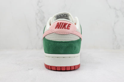 Nike Dunk Low All Petals United