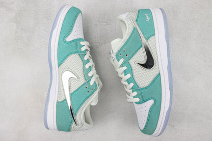 Nike Dunk Low April Skateboards