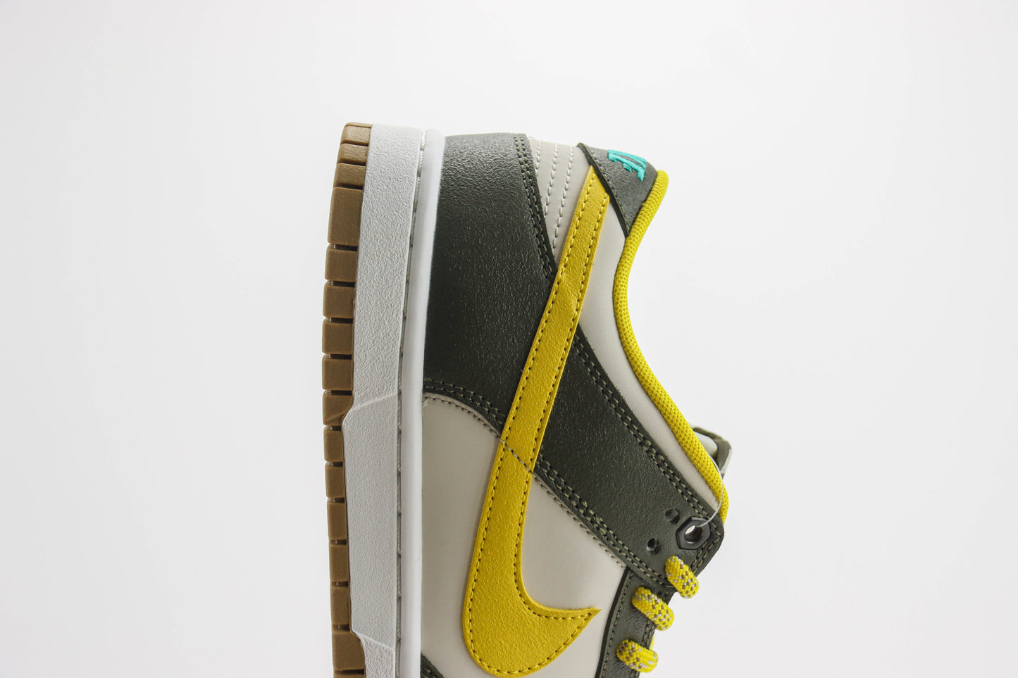 Nike Dunk Low Cargo Khaki/Vivid Sulfur